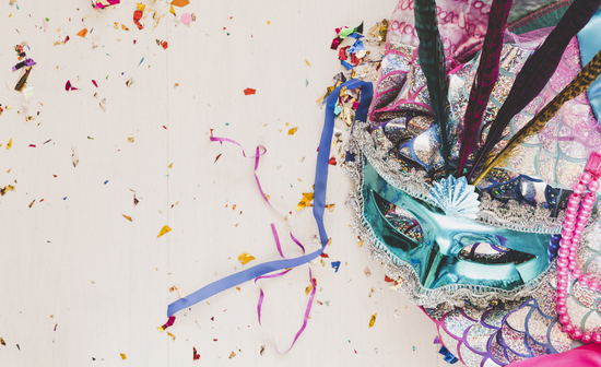 Apokriatikes maskes karnavalia