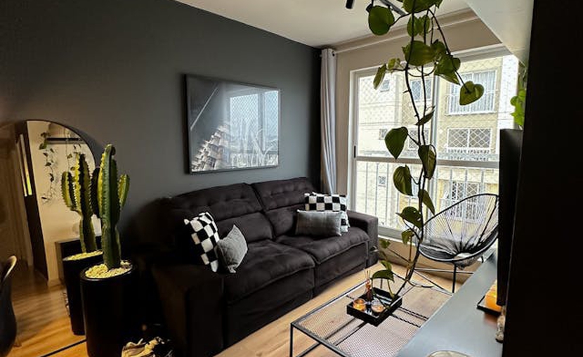 Black wall 1