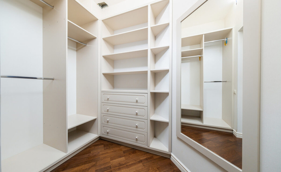 Walk in closet