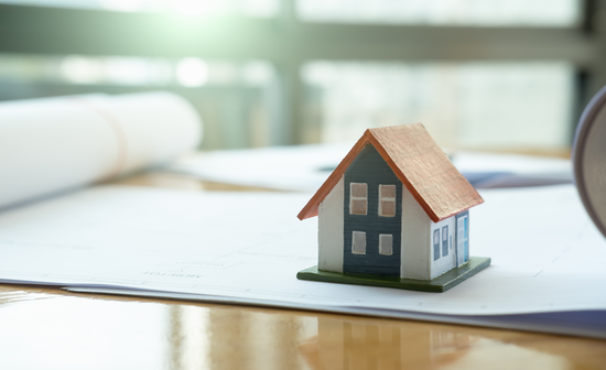 Aggelies oikistika akinita pwlish trimino 2022 2024