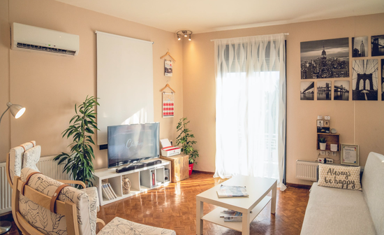 Epiplosi epiplomenoy spitioy