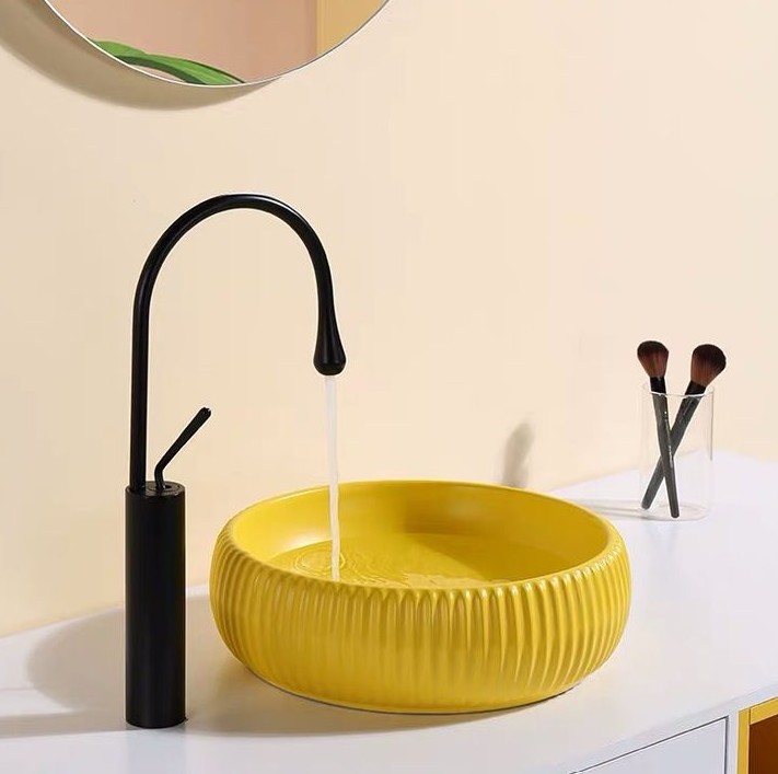 έγχρωμα είδη υγιεινής