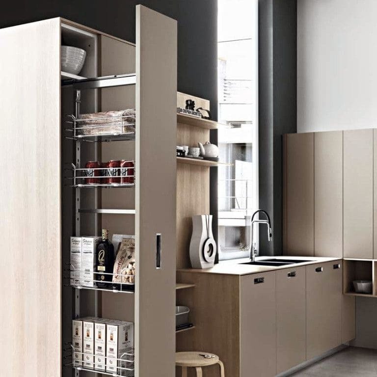 pop-up pantry σε κουζίνα