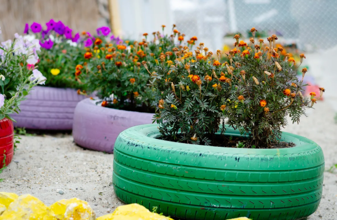 γλάστρες από ελαστικά